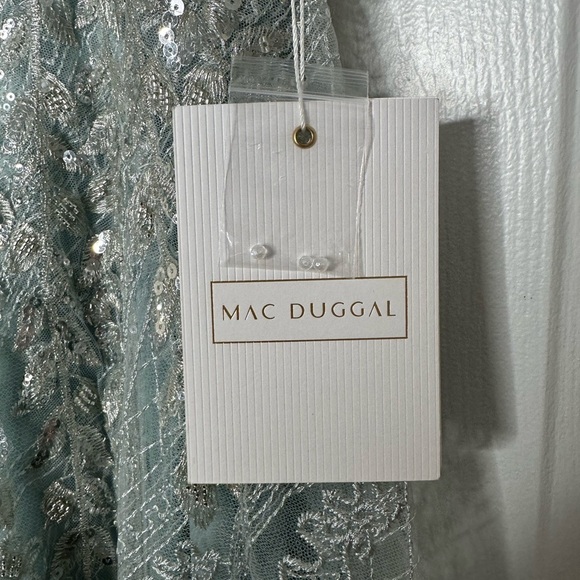 MAC DUGGAL embroidered floral sleeveless A-line gown NWT - Picture 10 of 13